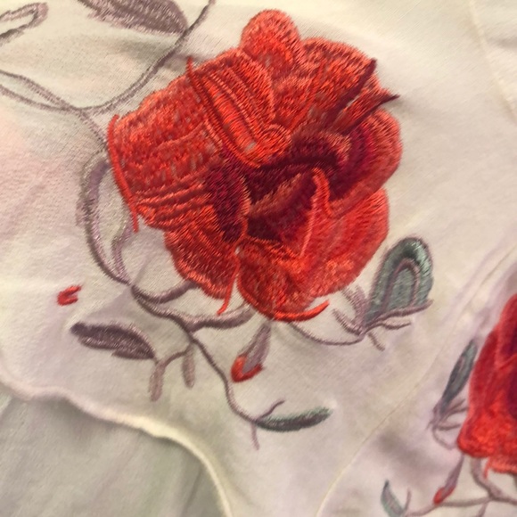 Gorgeous cream off the shoulder dress - Picture 2 of 6